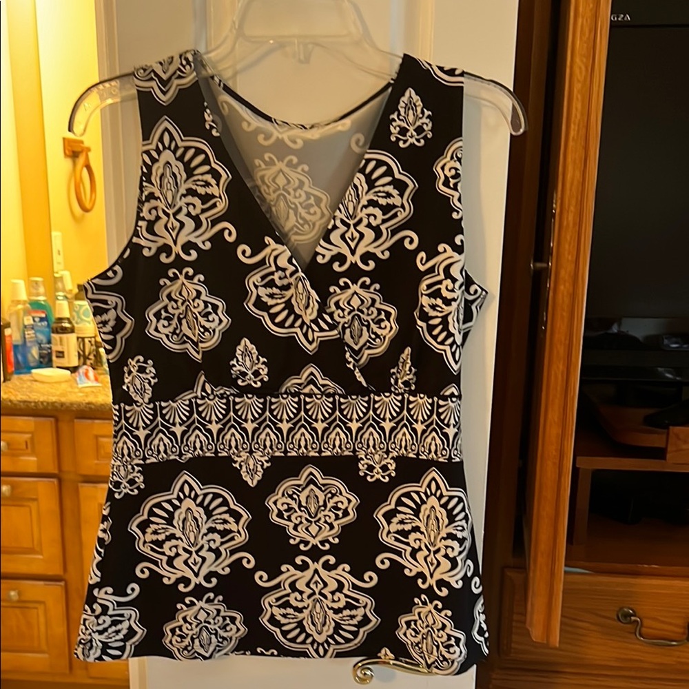 Elegant Black and Cream Women's Top